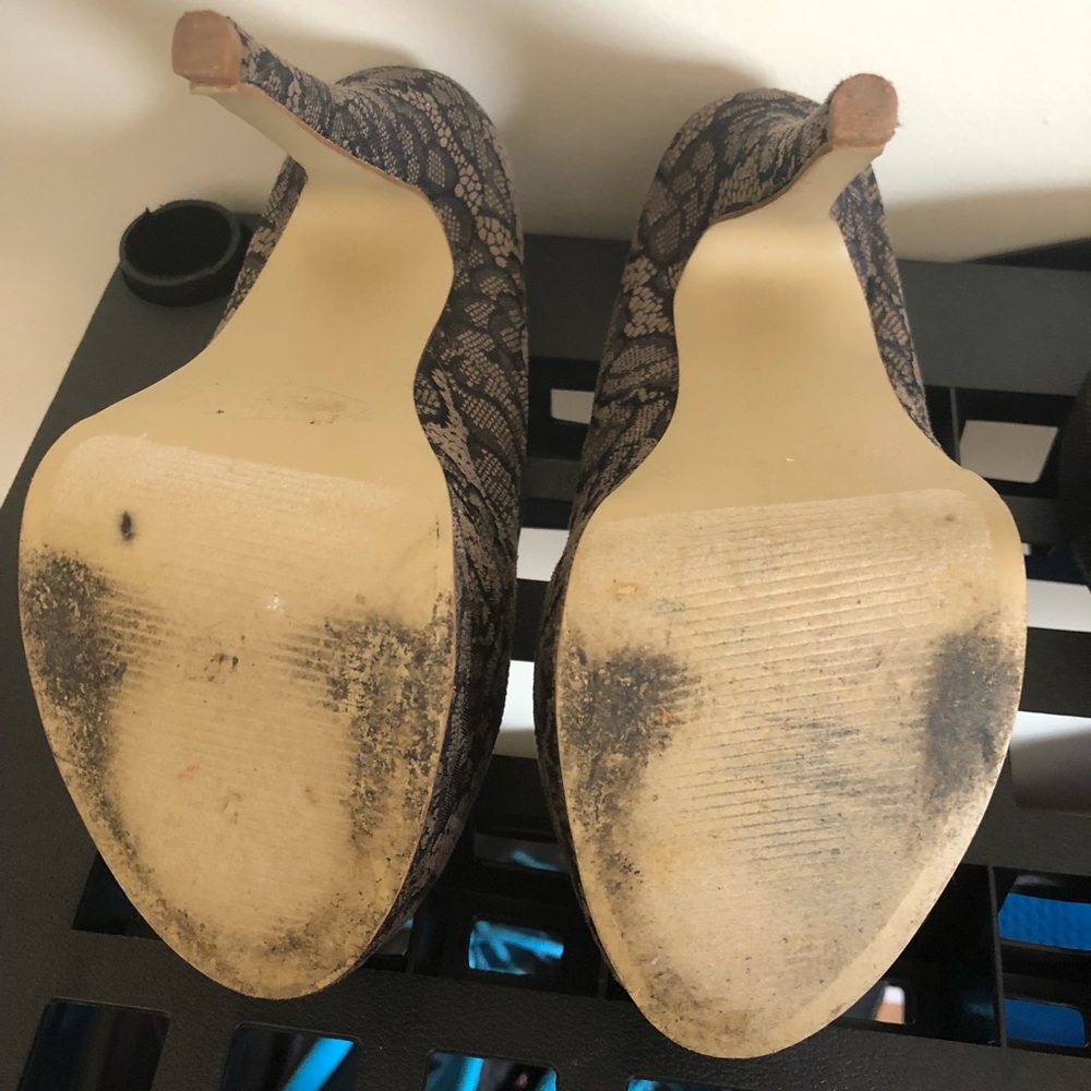 Spring Heels - Picture 3 of 3